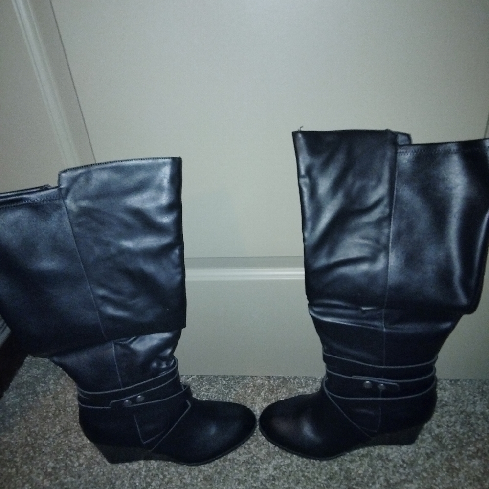 Boots / - Picture 2 of 9